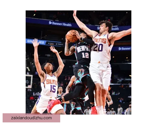 阿特兰特龙85比54大胜帕德博恩 完美展现强大实力 阿特兰特龙85比54大胜帕德博恩 完美展现强大实力